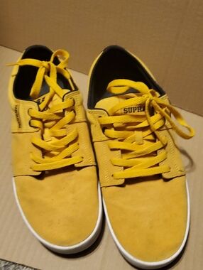 Supra Men’s Yellow Suede Low-Top Sneakers